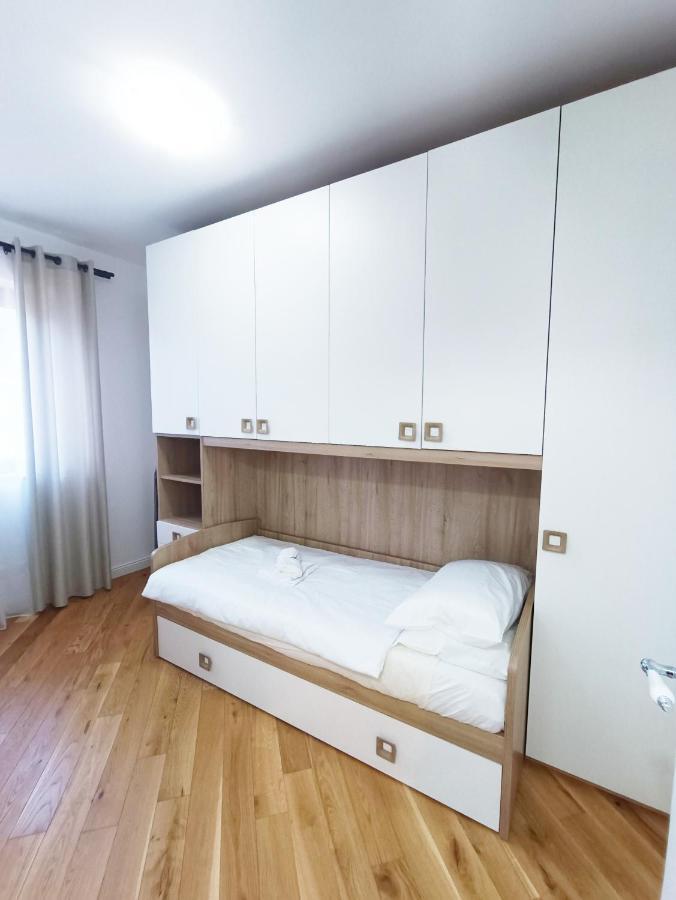 Ai Castelli Apartment - Locazione Turistica Cin It58060C2Fhnreg9A Колонна Экстерьер фото